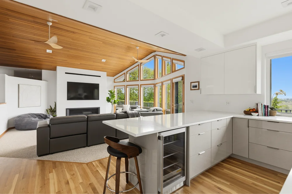 Valiant Construction remodeling and construction